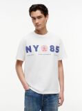Άσπρο T-Shirt Σε Άνετη Γραμμή Με Λογότυπο Στην Πλάτη  Άνδρες