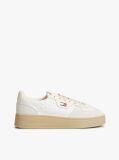 Άσπρο The Greenwich Δερμάτινα Sneakers Με Chunky Σόλα  Γυναίκες