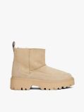 Brown Leather Cleat Pull-On Snow Boots  Women