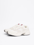 Μπεζ Sneakers Με Λεπτομέρειες Σε Αντίθεση  Γυναίκες