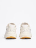 Μπεζ Sneakers Με Λεπτομέρειες Σε Αντίθεση  Γυναίκες