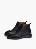 Black Leather Moc Toe Lace-Up Chukka Boots  Men