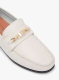 Μπεζ TH Monogram Δερμάτινα Loafers Με Διακοσμητική Αλυσίδα  Γυναίκες