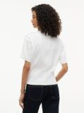 Μπεζ T-Shirt Με Χρυσά Κουμπιά Και Λαιμόκοψη Mock  Γυναίκες