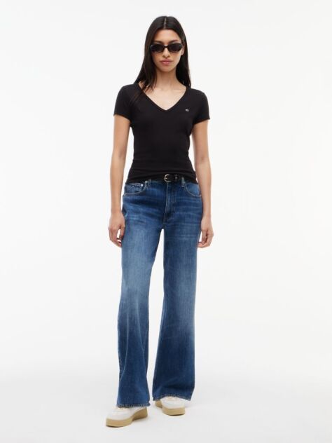 Μαύρο Essential T-Shirt Σε Slim Γραμμή Με V  Γυναίκες