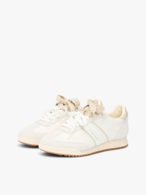 Μπεζ Δερμάτινα Sneakers Με Χαμηλό Κόψιμο  Γυναίκες