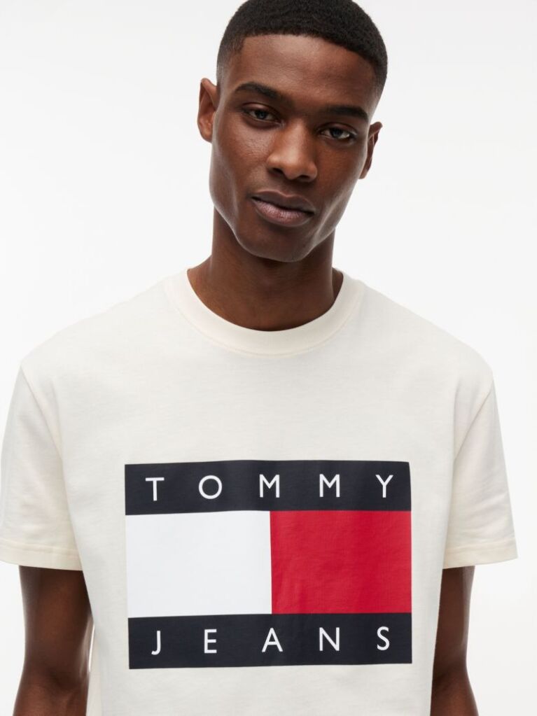 Μπεζ T-Shirt Με Κλασική Λαιμόκοψη Και Σημαία  Άνδρες