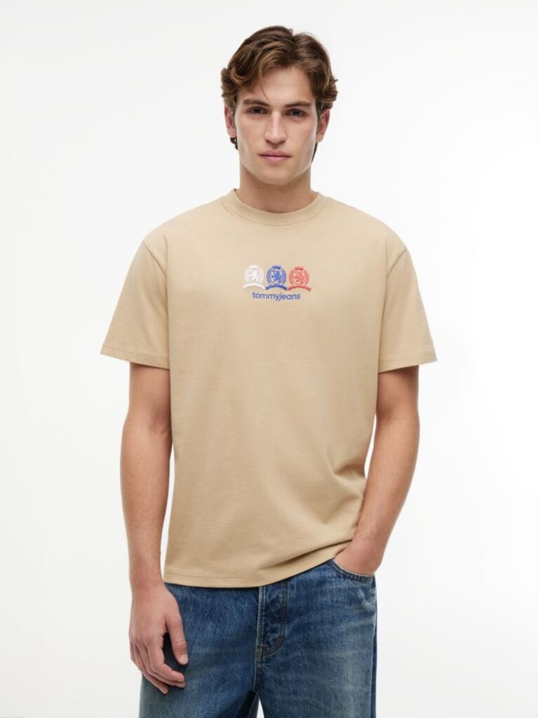 Μπεζ T-Shirt Σε Άνετη Γραμμή Με Λογότυπο Στην Πλάτη  Άνδρες