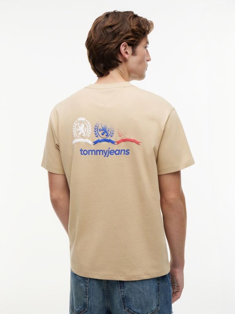 Μπεζ T-Shirt Σε Άνετη Γραμμή Με Λογότυπο Στην Πλάτη  Άνδρες