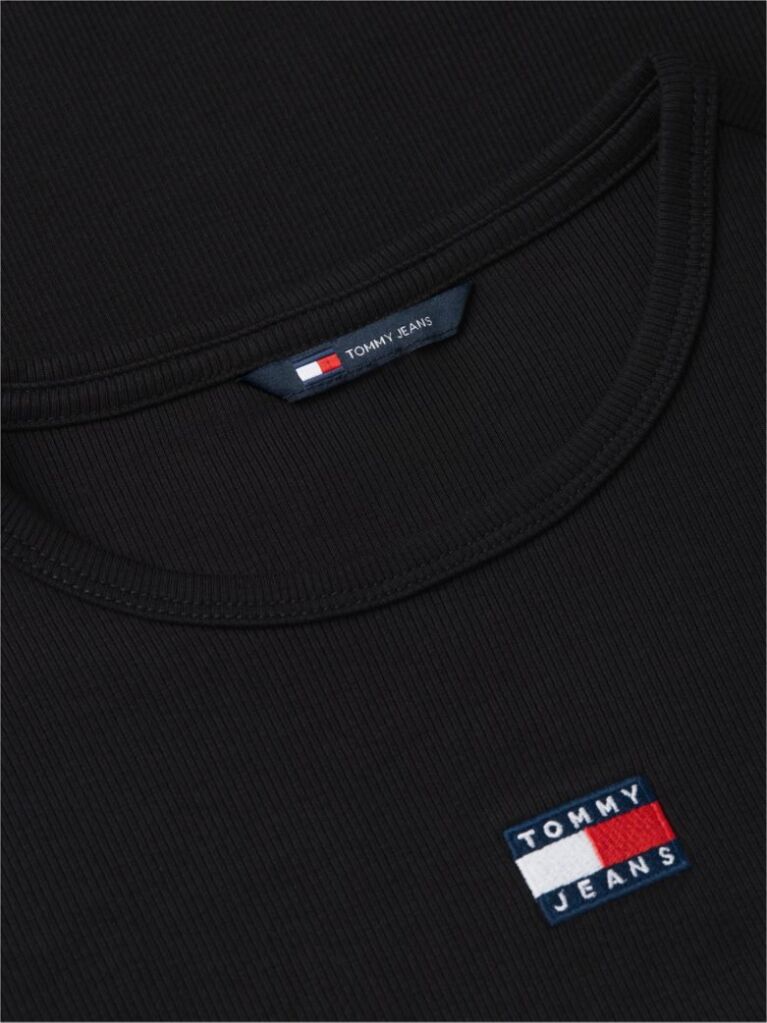 Μαύρο Κοντομάνικο T-Shirt Ριμπ Σε Slim Γραμμή  Γυναίκες
