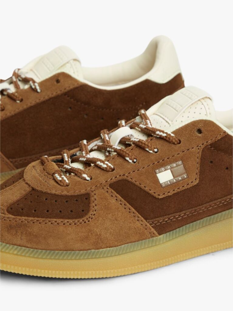 Καφέ The Greenwich Σουέτ Sneakers  Γυναίκες