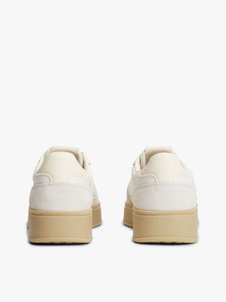 Άσπρο The Greenwich Δερμάτινα Sneakers Με Chunky Σόλα  Γυναίκες