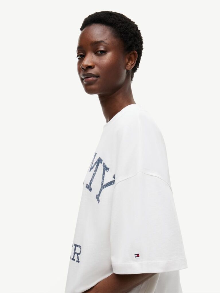 Άσπρο T-Shirt Oversized Σε Άνετη Γραμμή  Γυναίκες