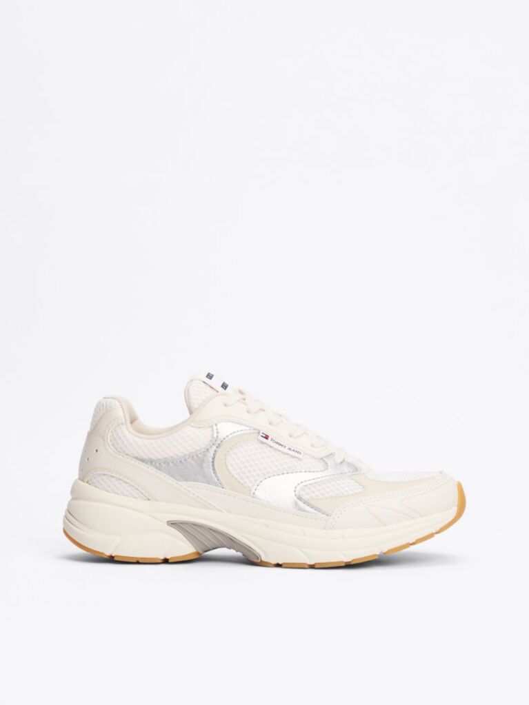 Μπεζ Sneakers Με Λεπτομέρειες Σε Αντίθεση  Γυναίκες