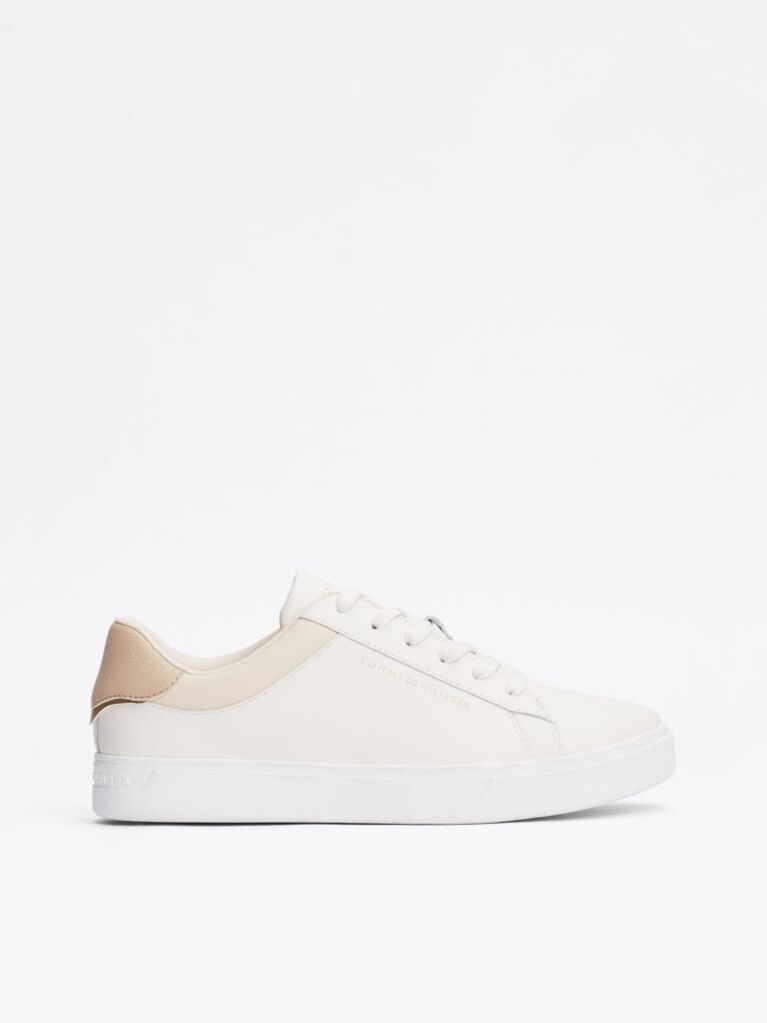 Μπεζ Essential Δερμάτινα Sneakers Με Μεταλλικές Λεπτομέρειες  Γυναίκες