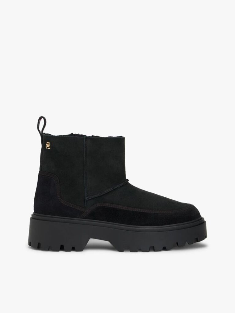 Black Leather Cleat Pull-On Snow Boots  Women