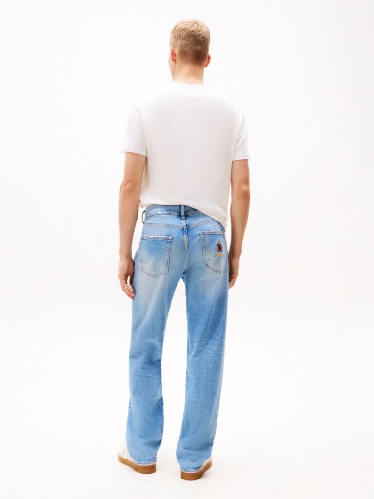 Denim Τζιν Με Κεντητό Σήμα Σε Άνετη Γραμμή  Άνδρες
