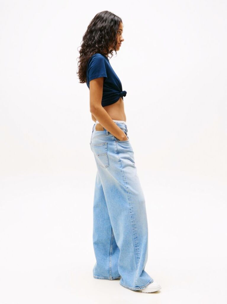 Denim Charlie Τζιν σε Άνετη Γραμμή Με Κανονική Μέση  Γυναίκες