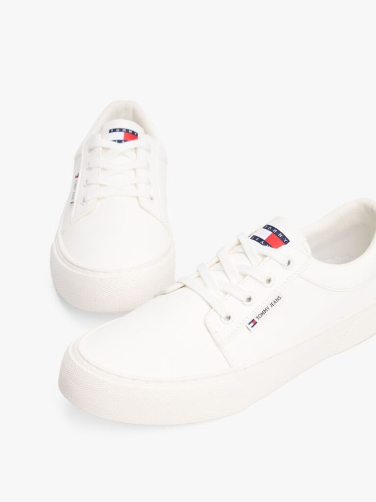 White Essential Flatform Skate Trainers  Men