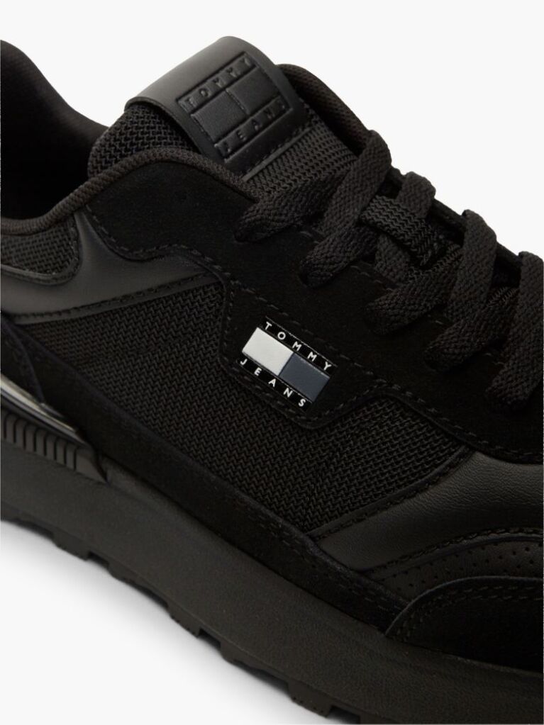 Black Colour-Blocked Mixed Texture Cleat Sneakers  Men