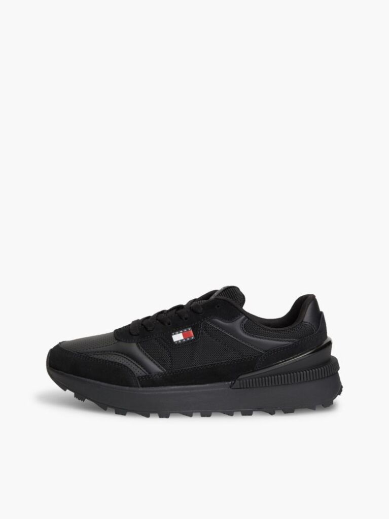 Black Colour-Blocked Mixed Texture Cleat Sneakers  Men
