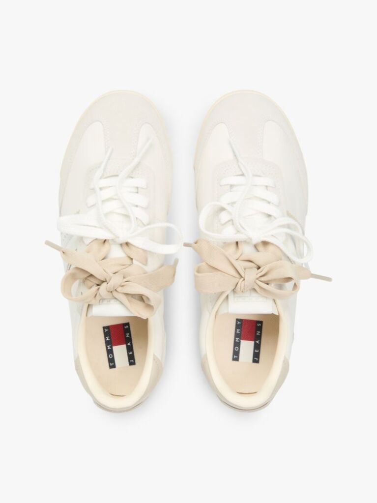 Μπεζ Δερμάτινα Sneakers Με Χαμηλό Κόψιμο  Γυναίκες