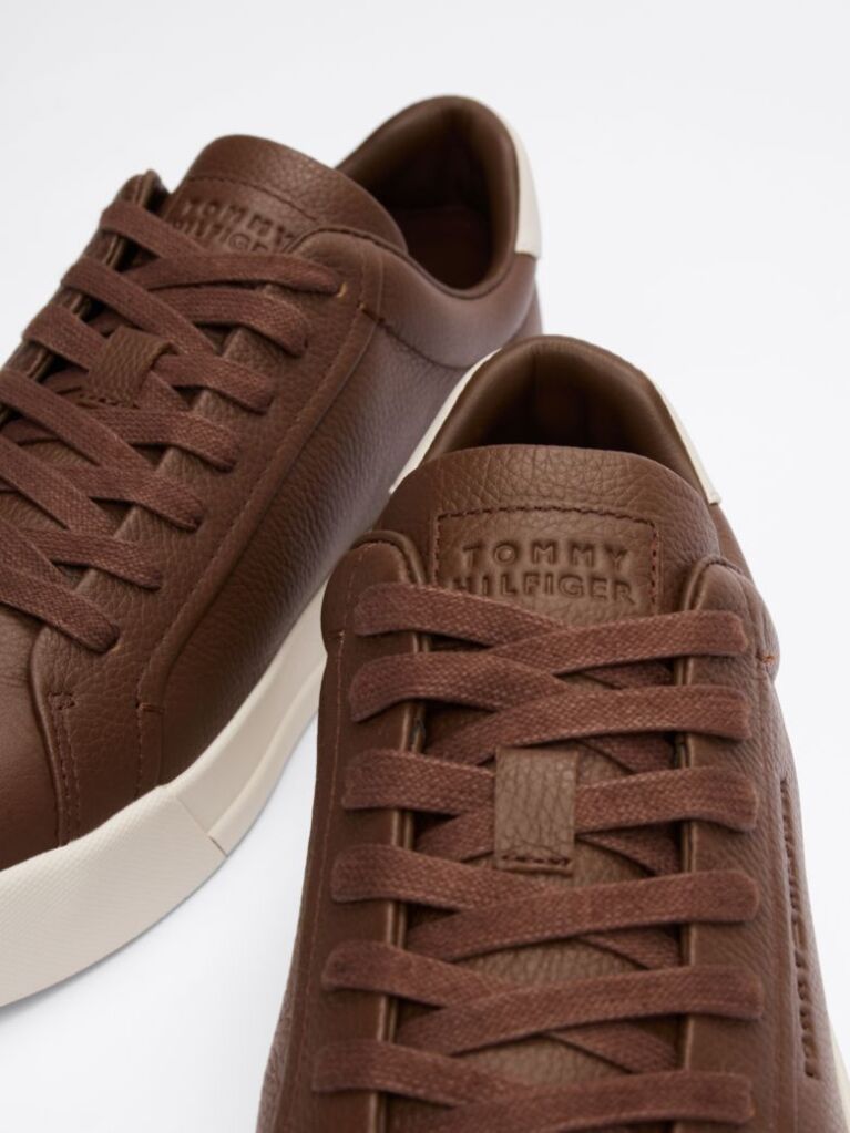 Καφέ Δερμάτινα Sneakers  Άνδρες
