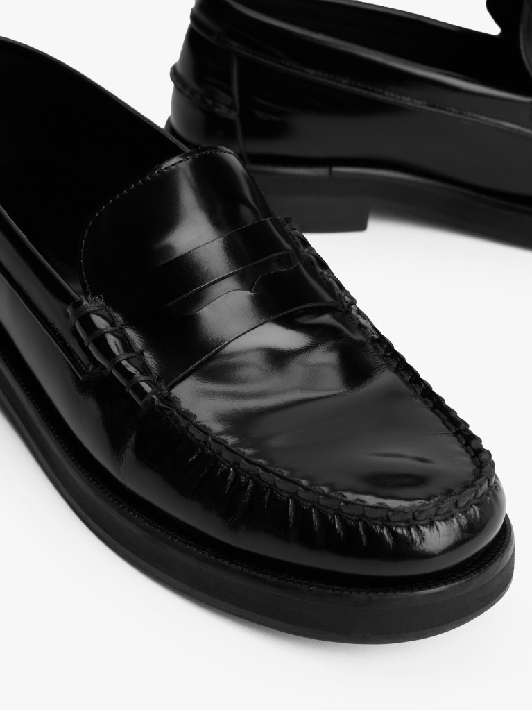 Μαύρο Δερμάτινα Loafers Με Ανάγλυφο Λογότυπο  Άνδρες