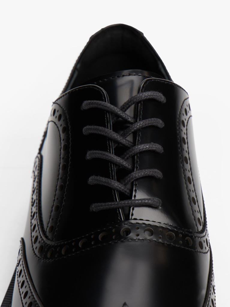 Black Leather Lace-Up Brogue Shoes  Men