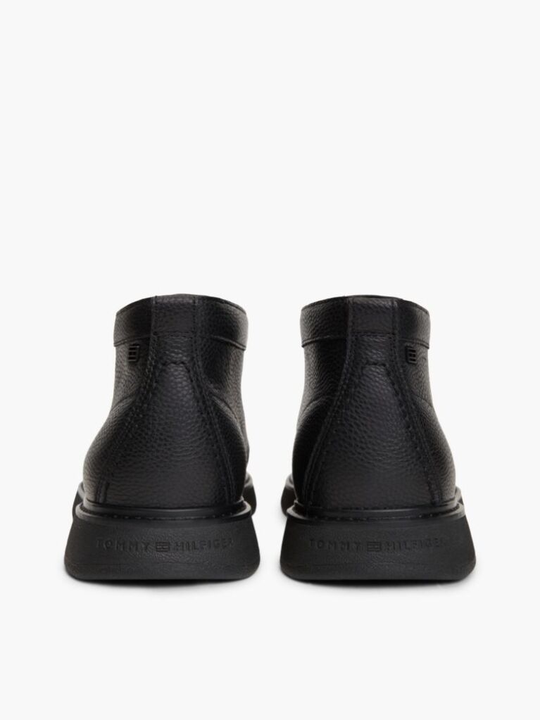 Black Leather Flag Plaque Chukka Boots  Men