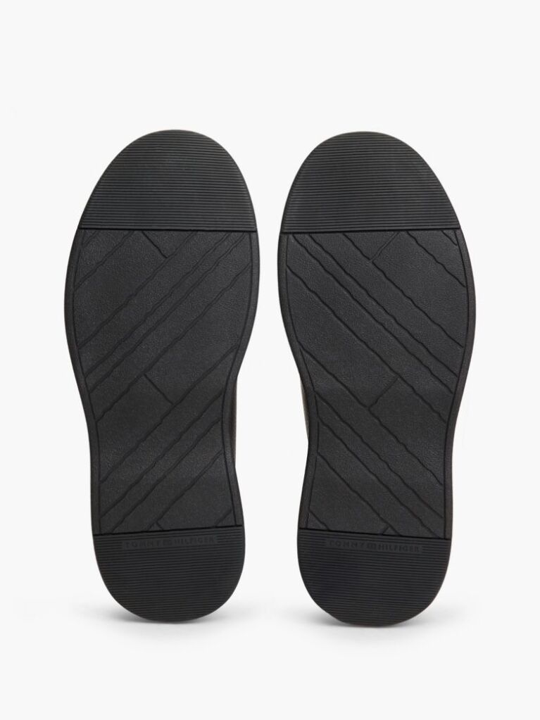 Black Leather Flag Plaque Chukka Boots  Men