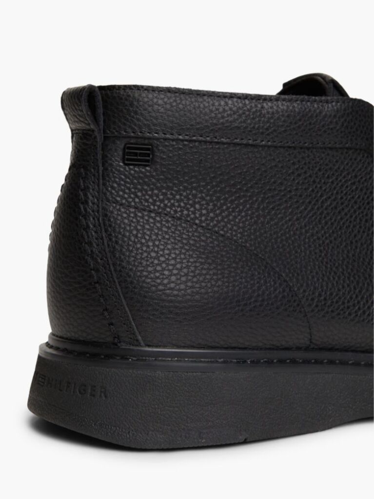 Black Leather Flag Plaque Chukka Boots  Men