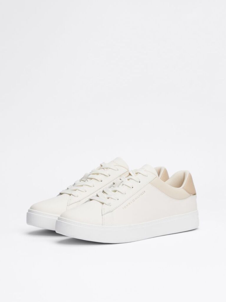 Μπεζ Essential Δερμάτινα Sneakers Με Μεταλλικές Λεπτομέρειες  Γυναίκες