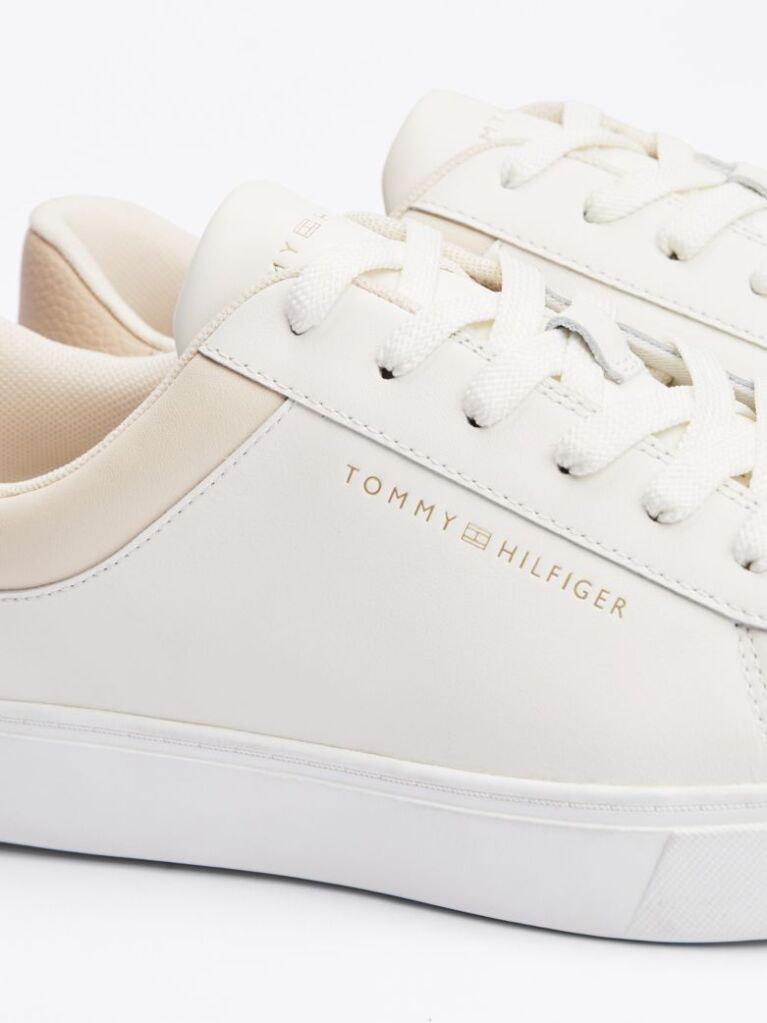 Μπεζ Essential Δερμάτινα Sneakers Με Μεταλλικές Λεπτομέρειες  Γυναίκες