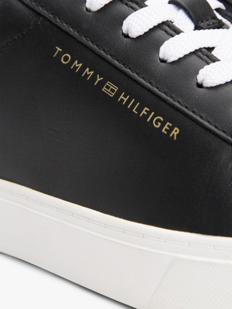 Μαύρο Essential Δερμάτινα Sneakers Με Μεταλλικές Λεπτομέρειες  Γυναίκες