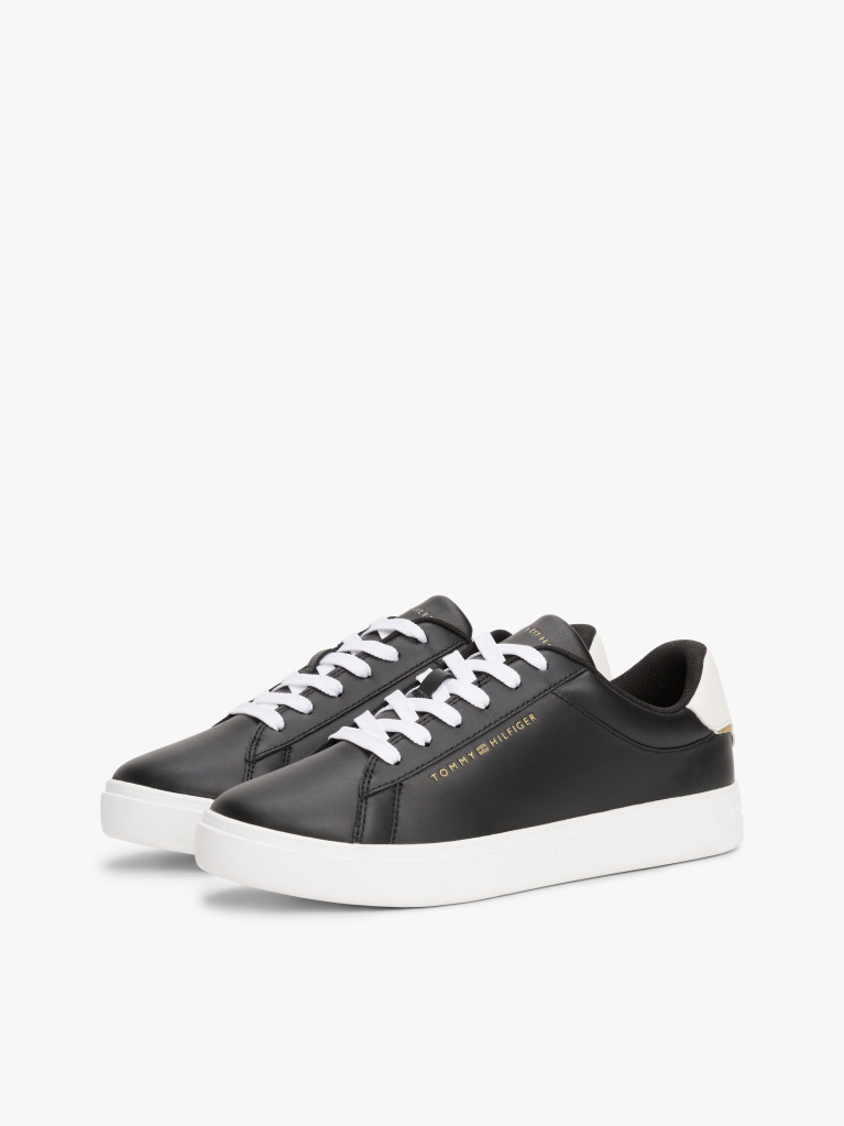 Μαύρο Essential Δερμάτινα Sneakers Με Μεταλλικές Λεπτομέρειες  Γυναίκες