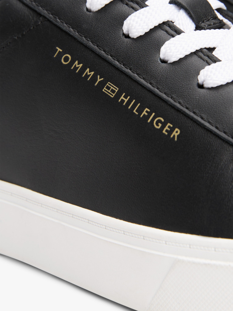 Μαύρο Essential Δερμάτινα Sneakers Με Μεταλλικές Λεπτομέρειες  Γυναίκες