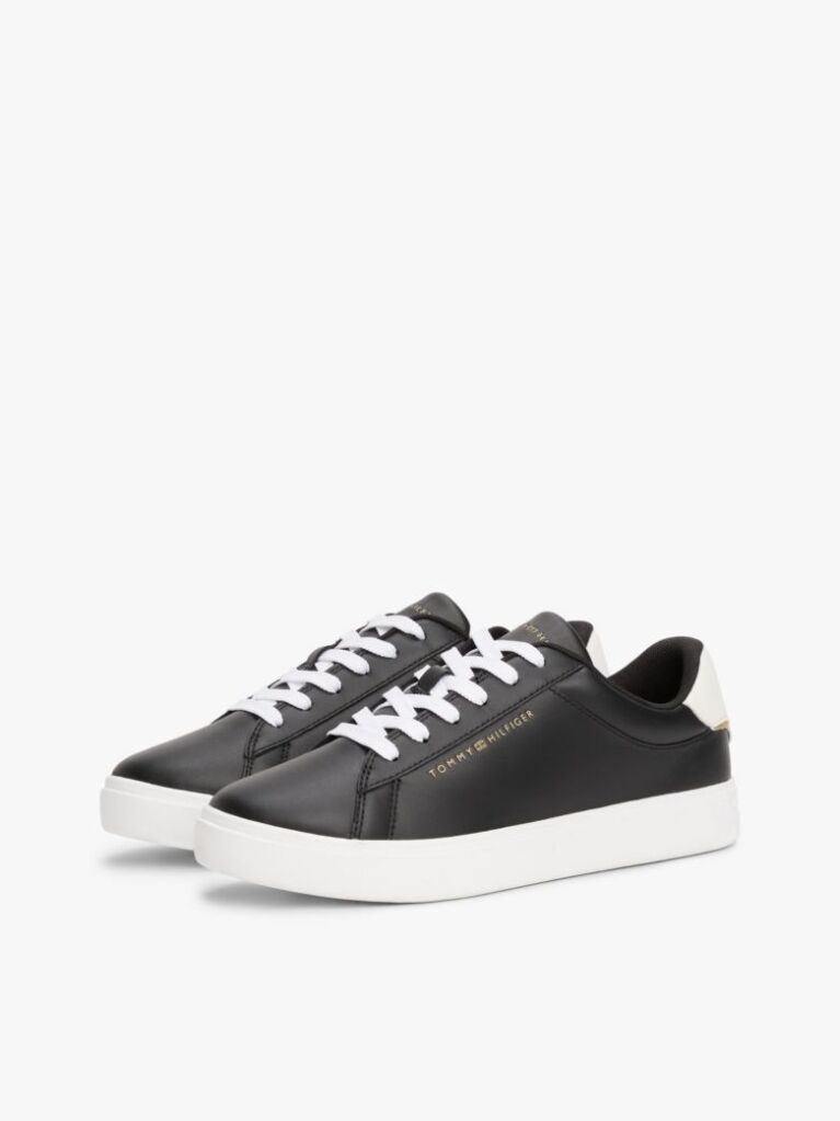 Μαύρο Essential Δερμάτινα Sneakers Με Μεταλλικές Λεπτομέρειες  Γυναίκες
