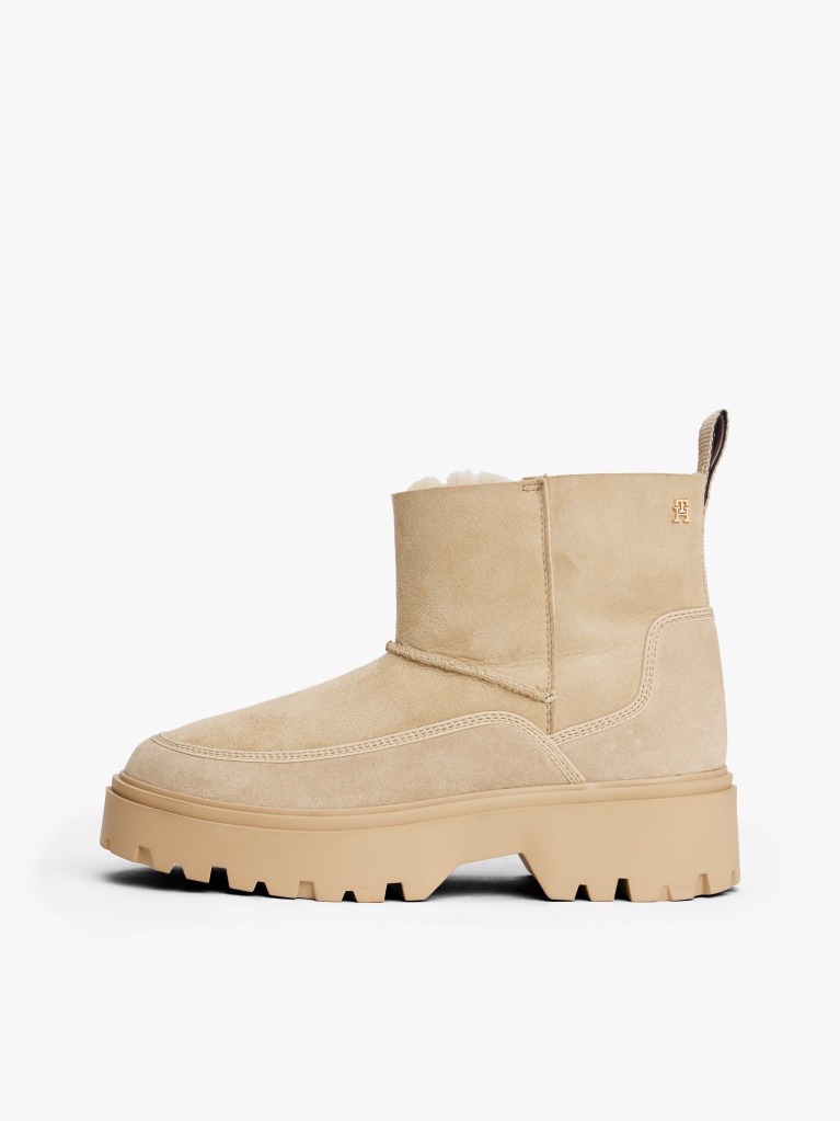 Brown Leather Cleat Pull-On Snow Boots  Women