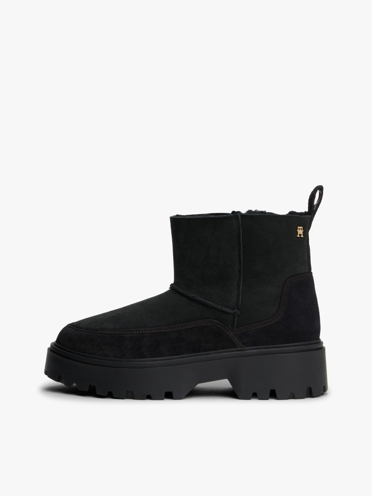 Black Leather Cleat Pull-On Snow Boots  Women