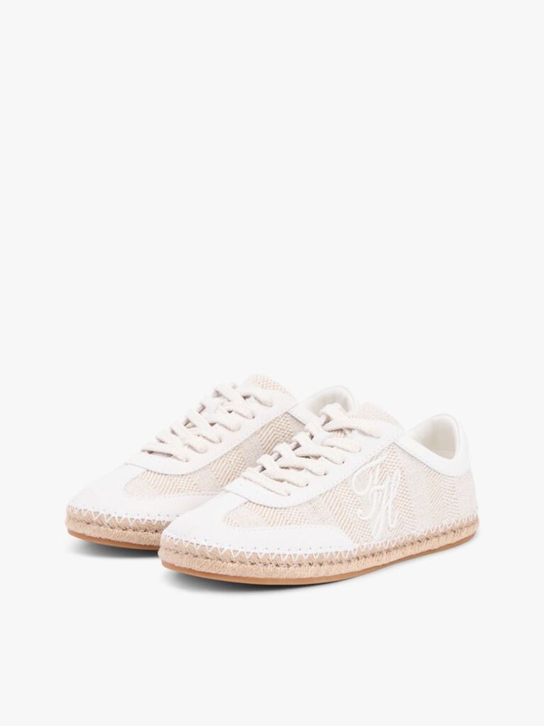 Μπεζ Sneakers Με Κεντητό Λογότυπο  Γυναίκες