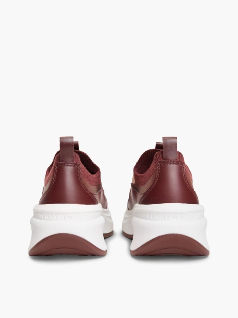 Κόκκινο Sneakers Με Διάτρητα Πάνελ  Γυναίκες