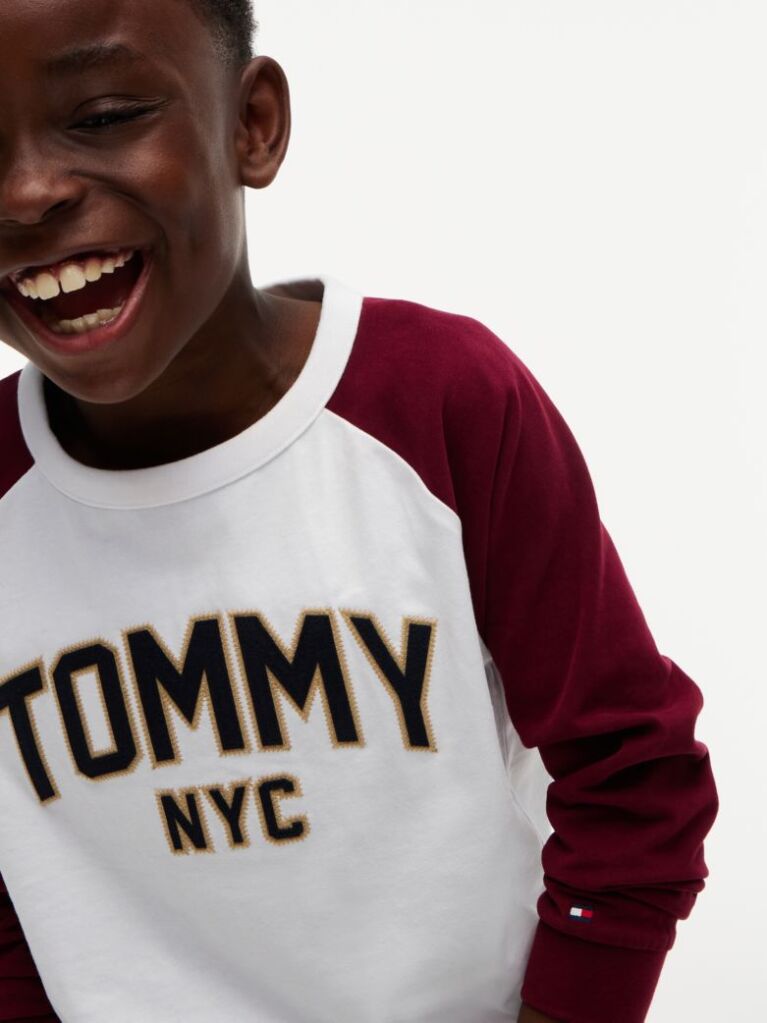 Άσπρο T-Shirt Με Colour-Blocked Varsity Λογότυπο  Αγόρια