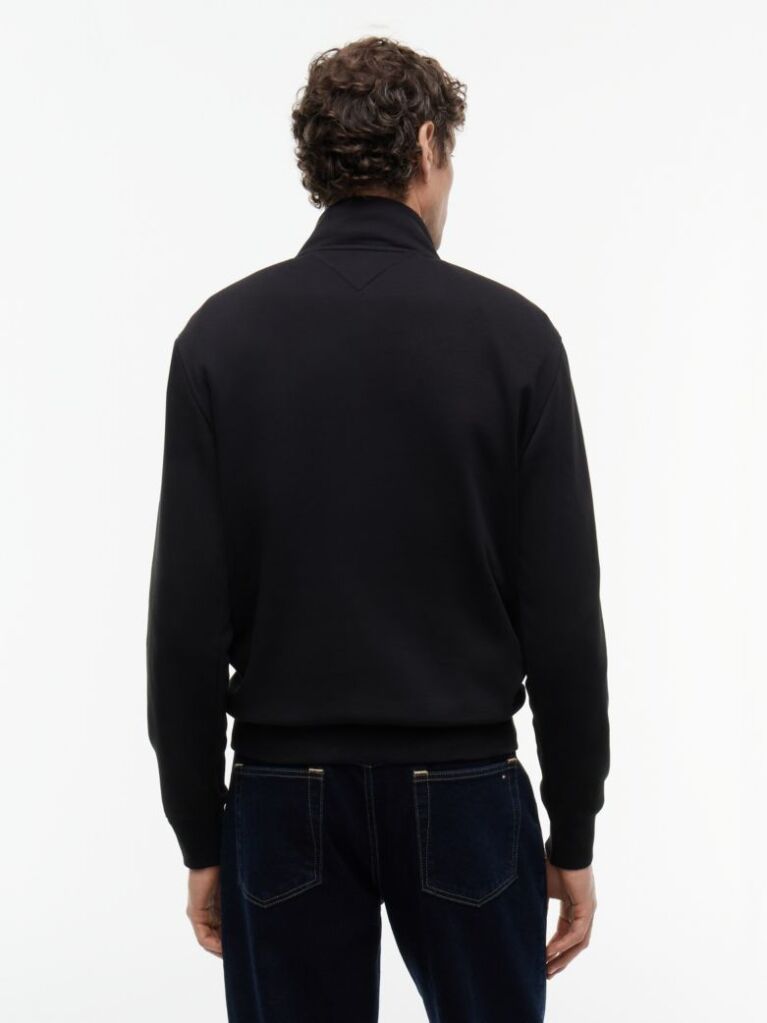 Black Combining casual style with enhanced comfort, this sweatshirt is made from flex fleece and has a cosy, zip-adjustable mock turtleneck.  Men