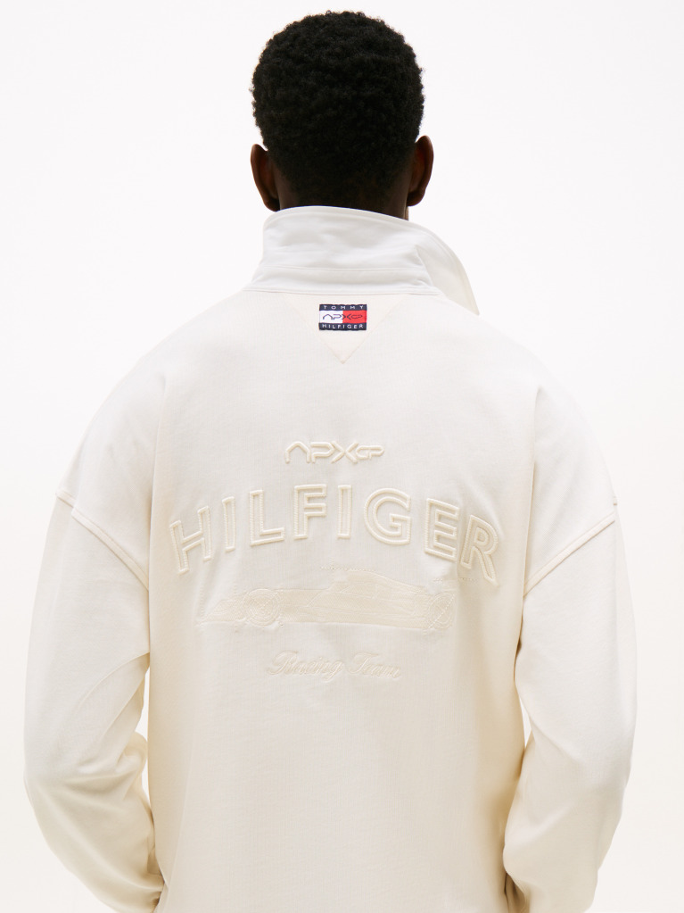 Μπεζ The APXGP Collection Άνετο Πόλο Με Κεντητό Σχέδιο  Άνδρες