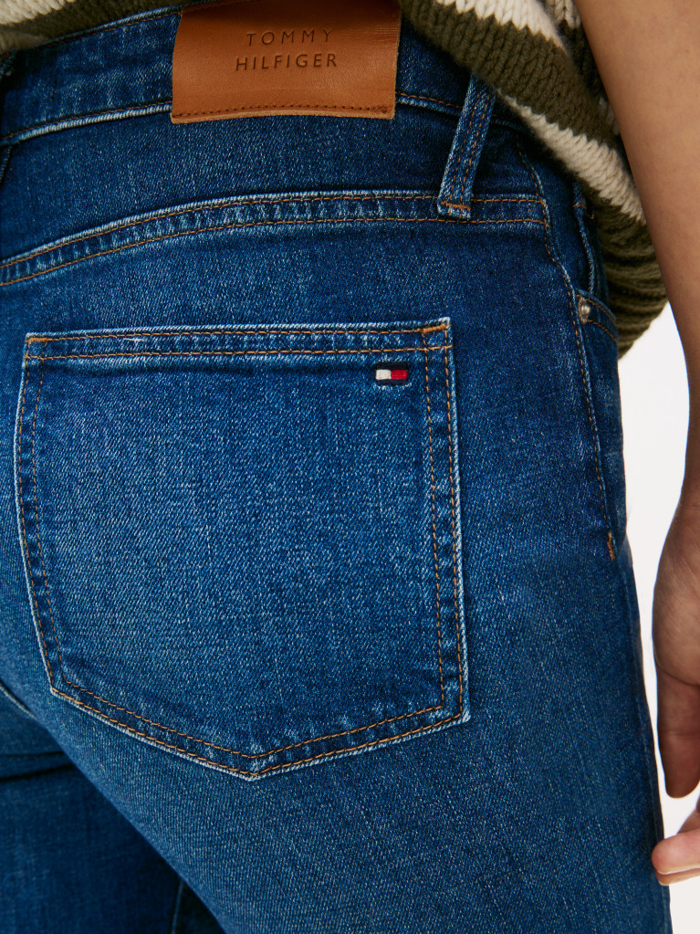 Μπλε Bootcut Τζιν Με Ξεθωριασμένο Φινίρισμα Και Κανονική Μέση  Γυναίκες