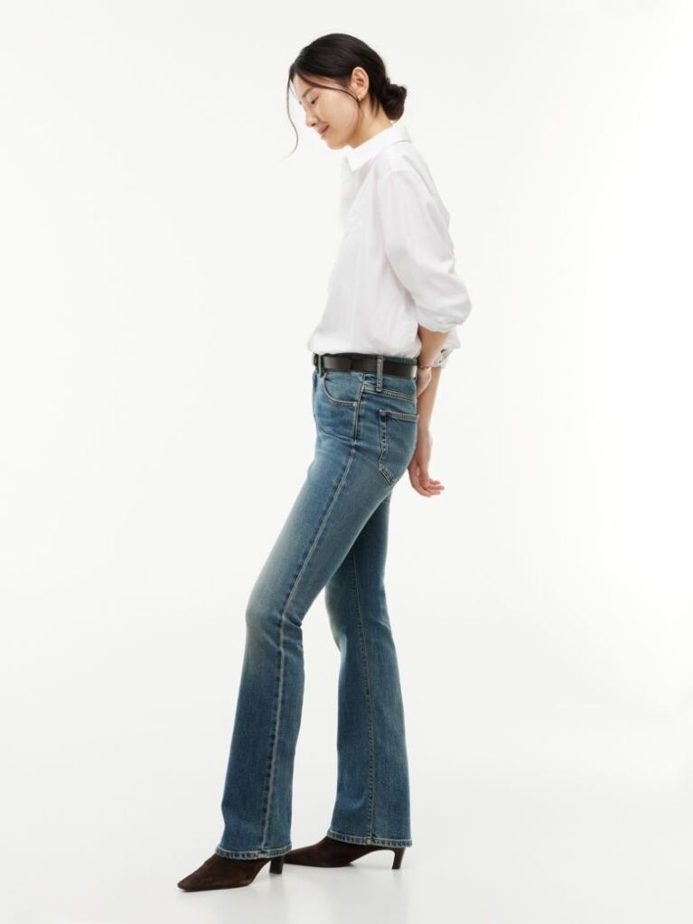 Μπλε Τζιν Με Κανονική Μέση Σε Bootcut Γραμμή  Γυναίκες